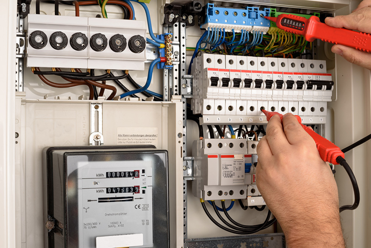 E-Check bei Elektro Schneider in Neukirchen