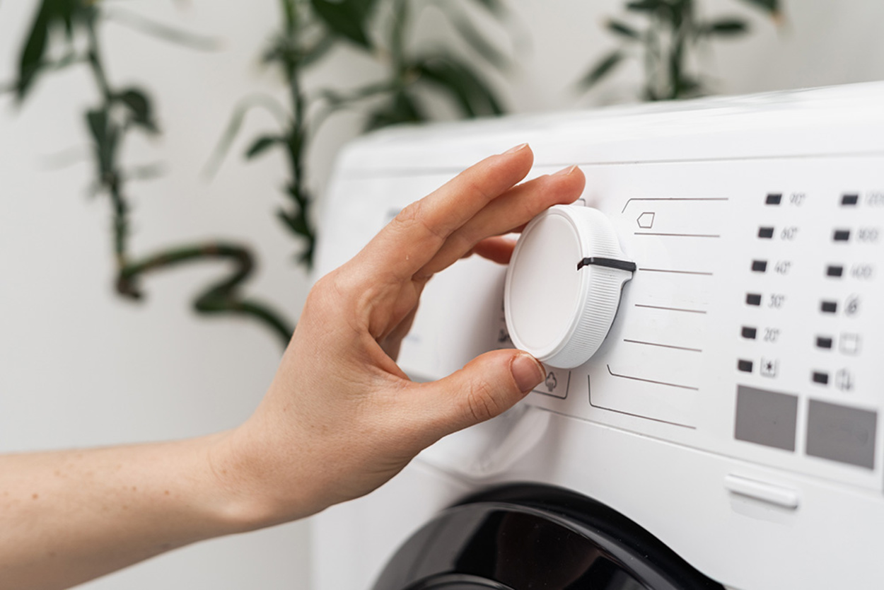 Hausgeräte bei Elektro Schneider in Neukirchen